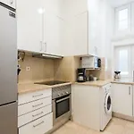 Baixa Modern Three-bedroom - By Lu Holidays Апартаменти *