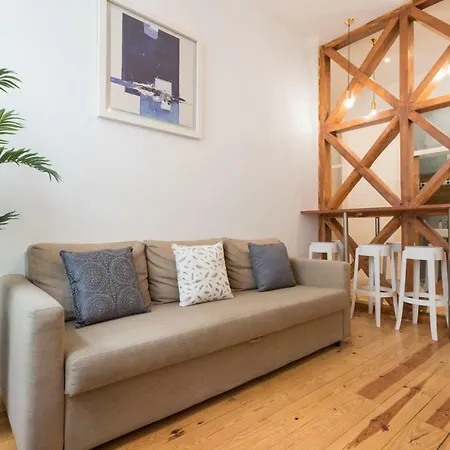 Baixa Modern Three-bedroom - By Lu Holidays Лісабон