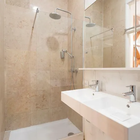 Apartment Baixa Modern Three-bedroom - By Lu Holidays