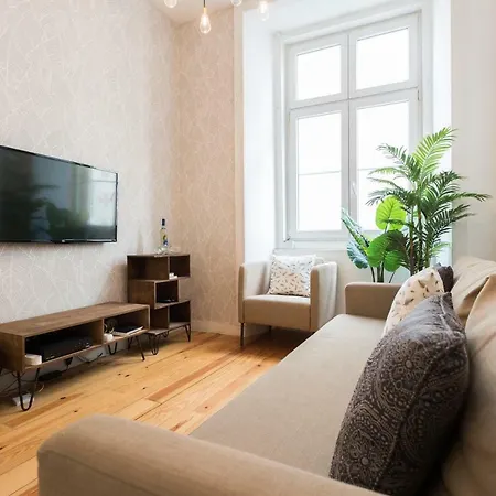 Apartment Baixa Modern Three-bedroom - By Lu Holidays *