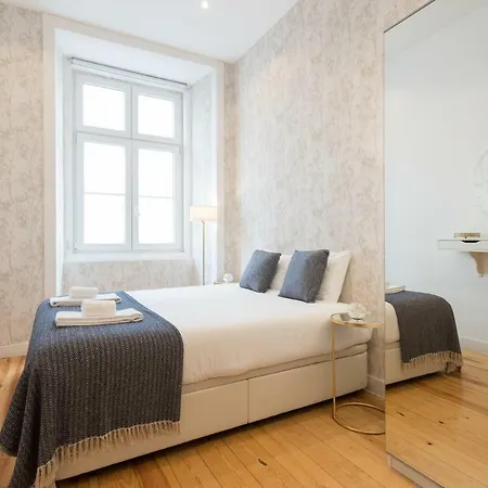 Baixa Modern Three-bedroom - By Lu Holidays * Лиссабон