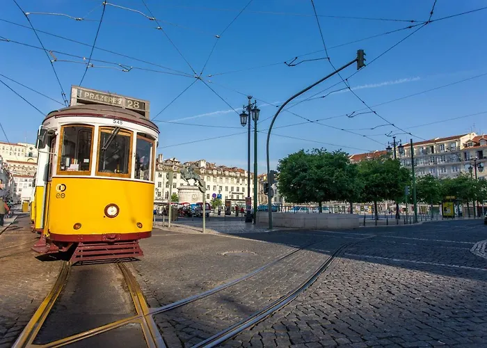 Baixa Modern Three-bedroom - By Lu Holidays شقة