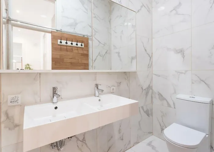 Baixa Modern Three-bedroom - By Lu Holidays شقة *