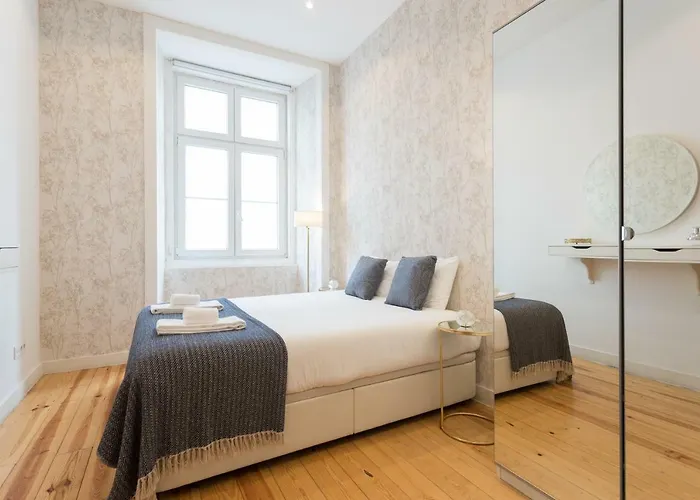 Baixa Modern Three-bedroom - By Lu Holidays * Lisboa
