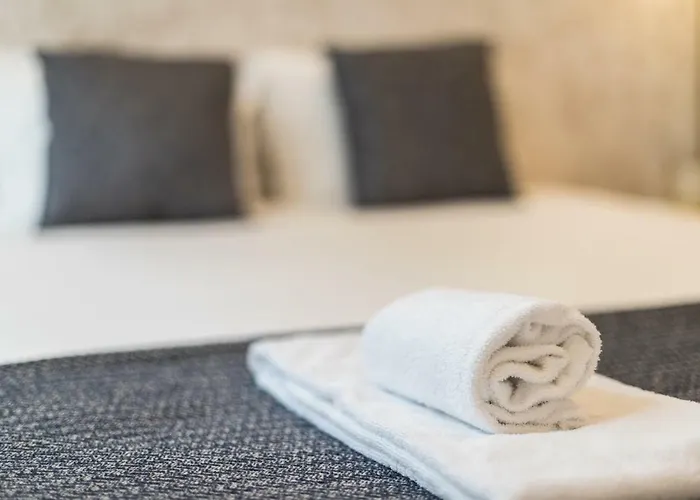 Baixa Modern Three-bedroom - By Lu Holidays Lisboa