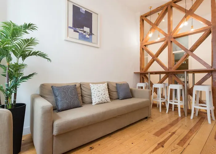Baixa Modern Three-bedroom - By Lu Holidays Lisboa