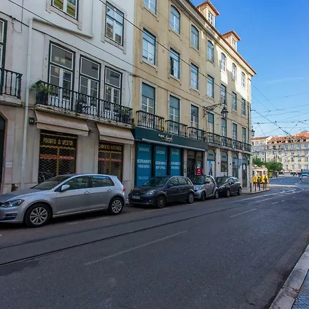 Baixa Modern Three-bedroom - By Lu Holidays Appartamento *