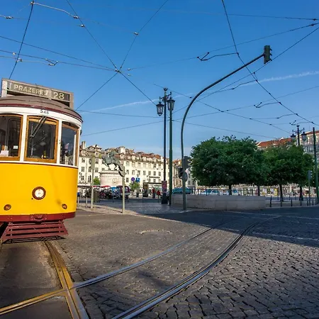 Baixa Modern Three-bedroom - By Lu Holidays Appartement
